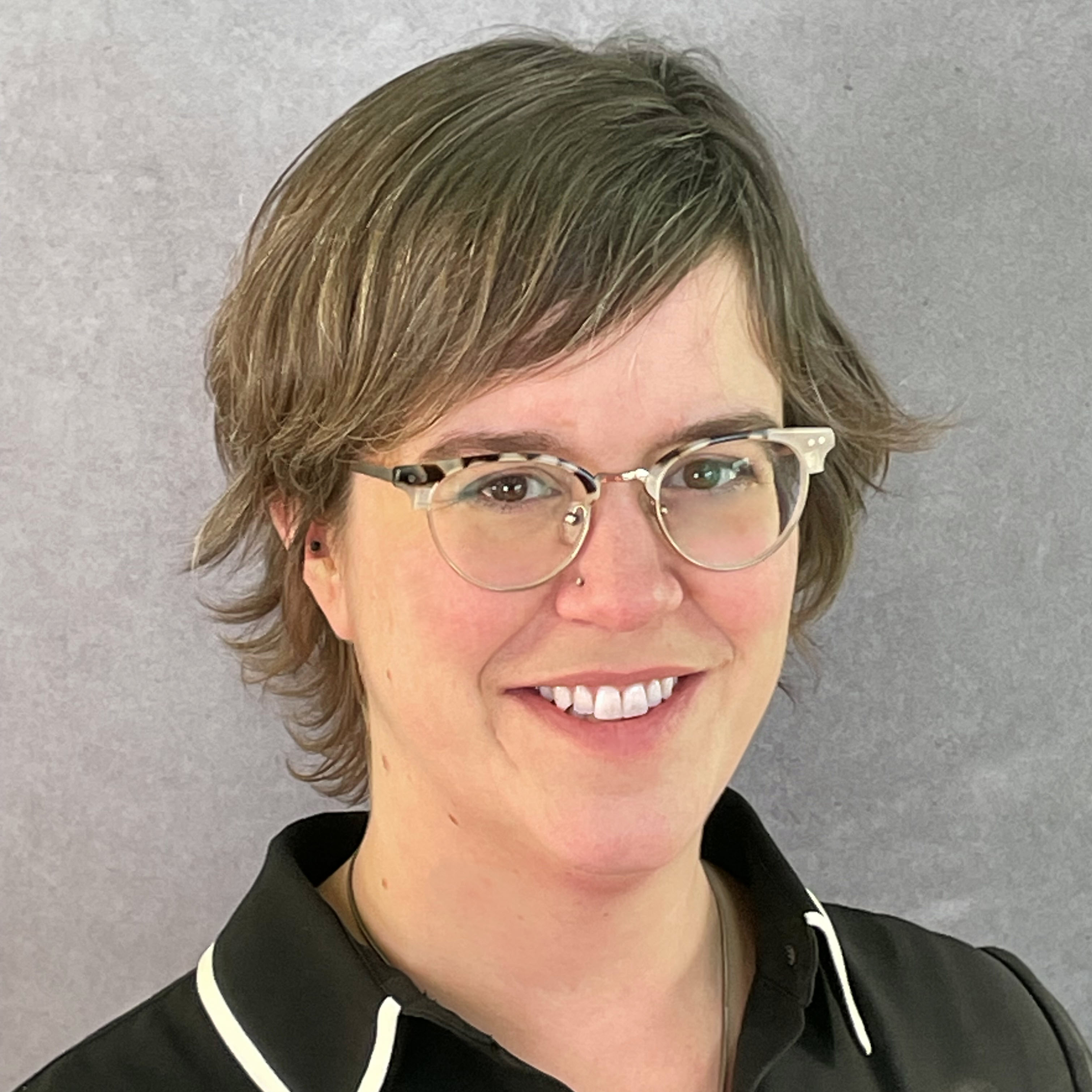 Elizabeth French's Headshot Image