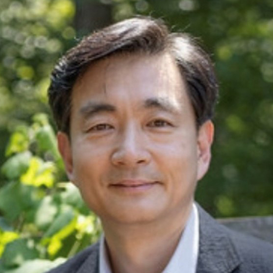Woo Kyun Kim's Headshot Image