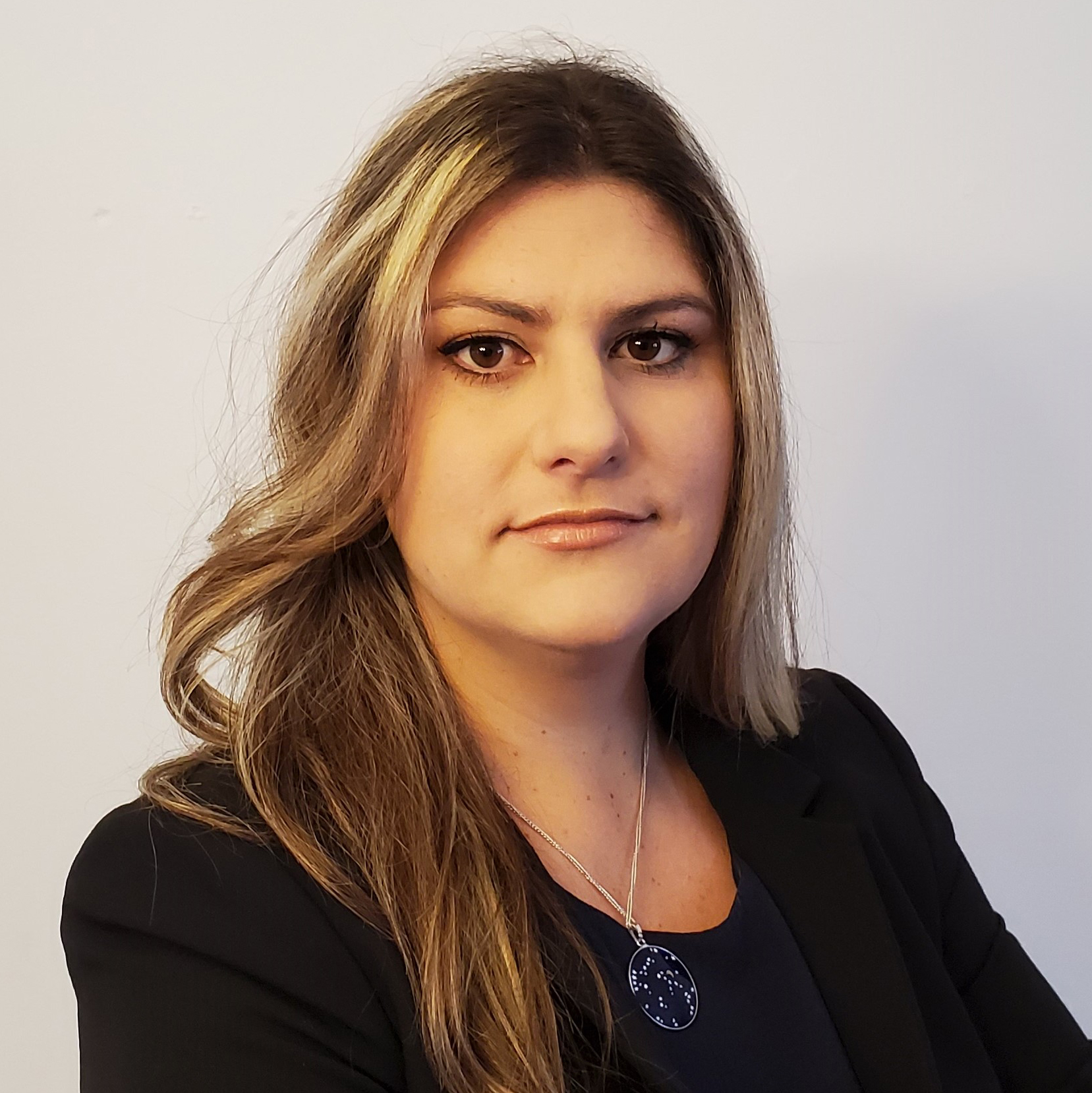 Aline Remus's Headshot Image